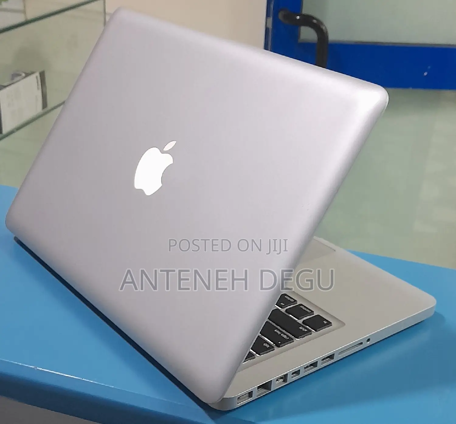 New Laptop Apple MacBook 2012 8GB Intel Core I5 SSD 256GB