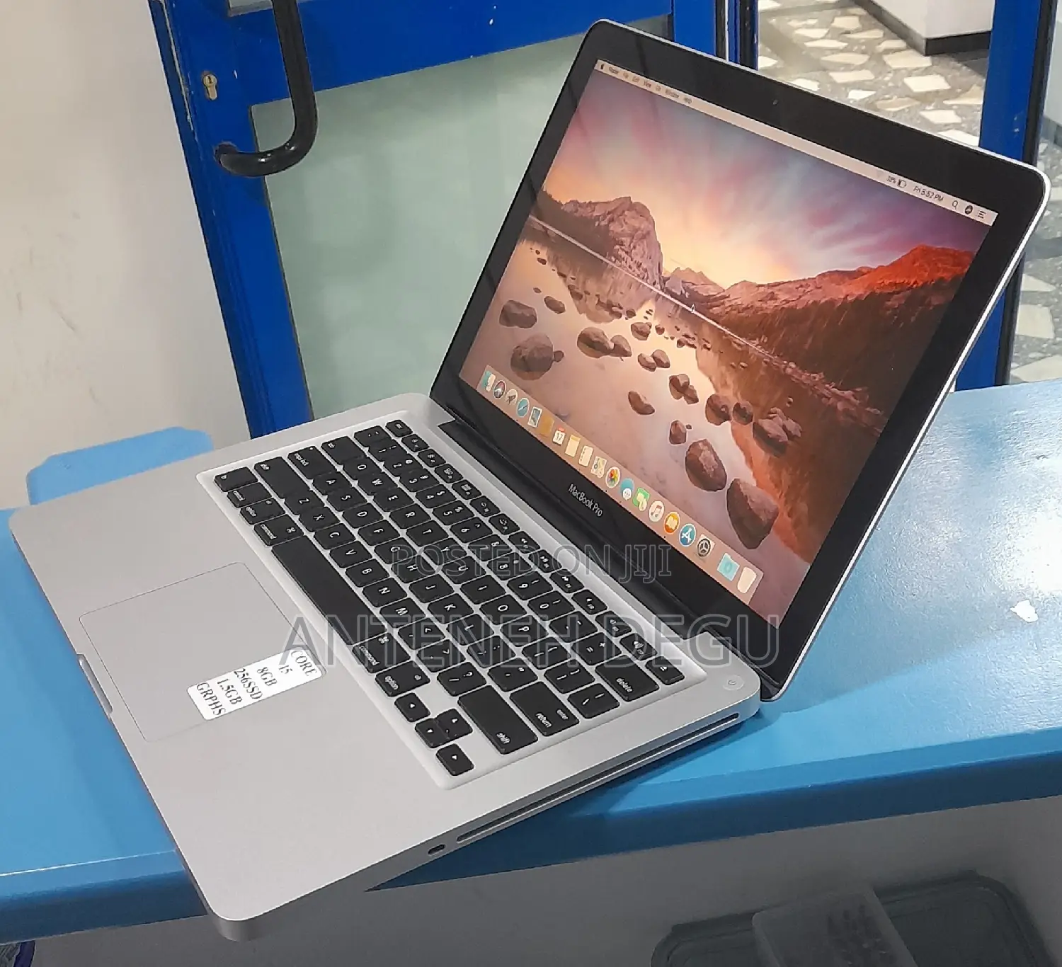 New Laptop Apple MacBook 2012 8GB Intel Core I5 SSD 256GB