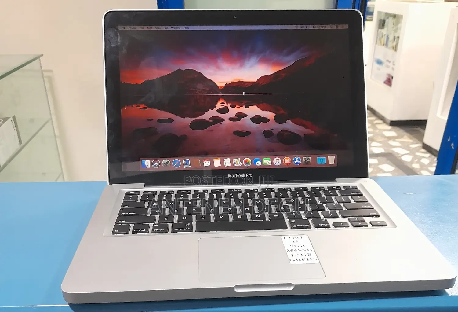 New Laptop Apple MacBook 2012 8GB Intel Core I5 SSD 256GB