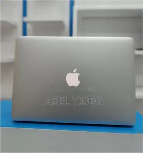 New Laptop Apple MacBook Air 2015 4GB Intel Core I5 SSD 128GB