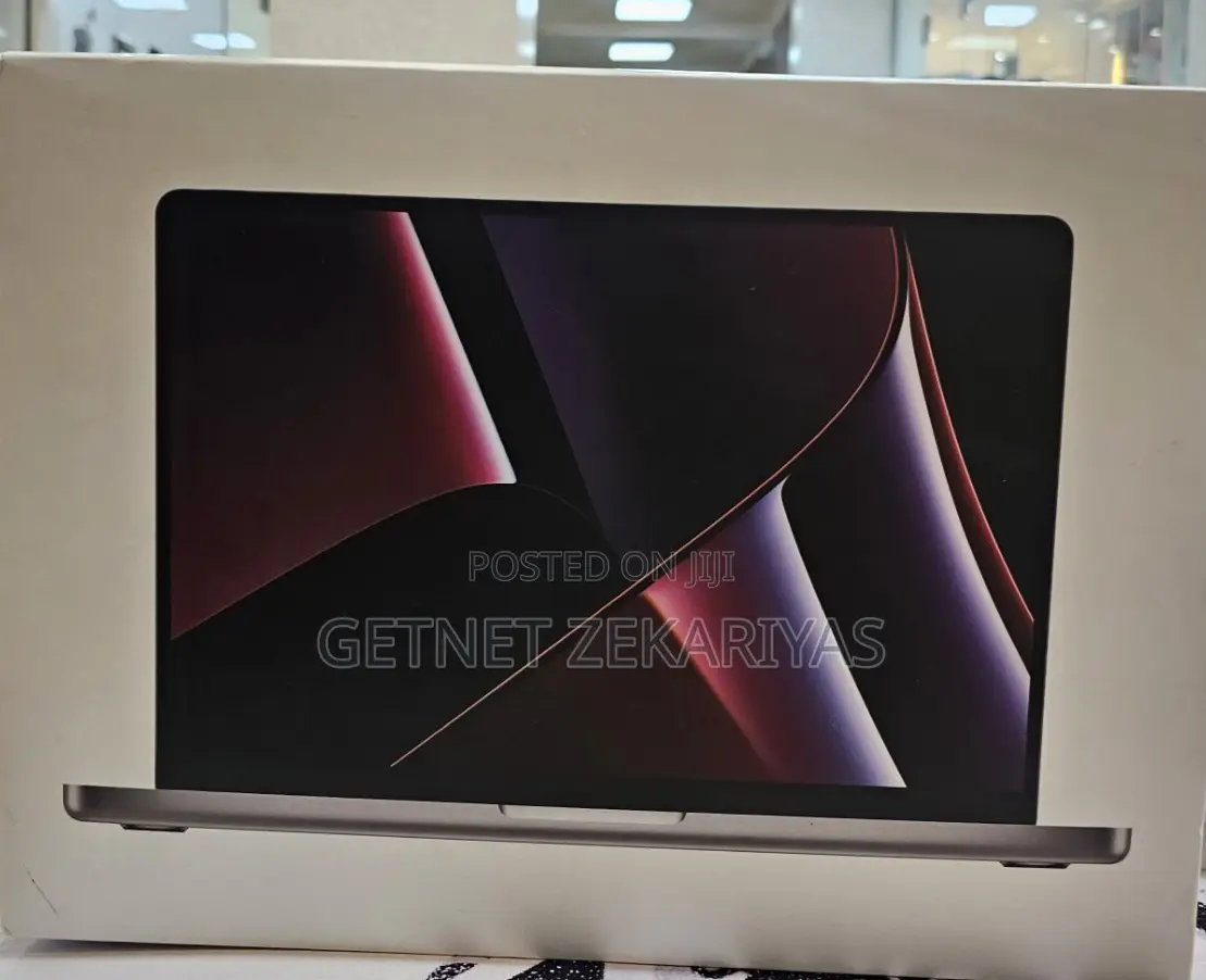 New Laptop Apple MacBook Pro 2022 M2 16GB Apple M2 SSD 512GB