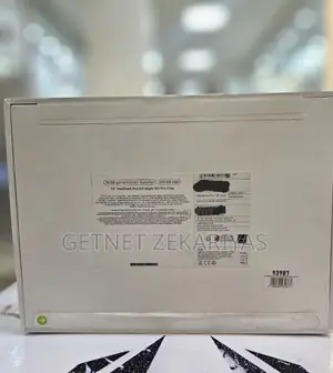 New Laptop Apple MacBook Pro 2022 M2 16GB Apple M2 SSD 512GB