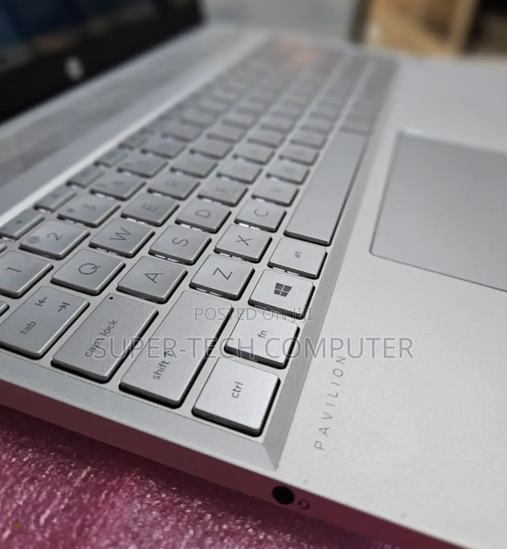 New Laptop HP Pavilion 15 8GB Intel Core I7 SSD 1T