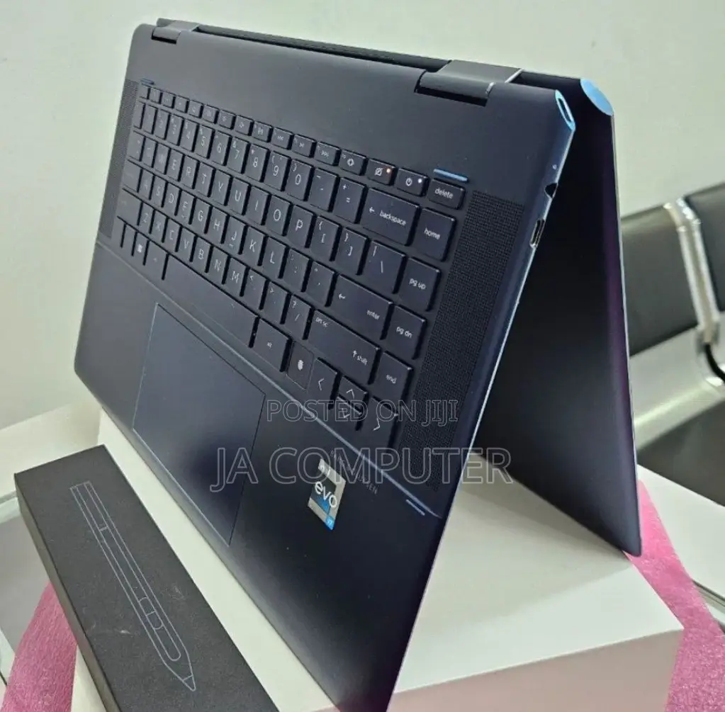 New Laptop HP Spectre 16GB Intel Core I7 SSD 1T