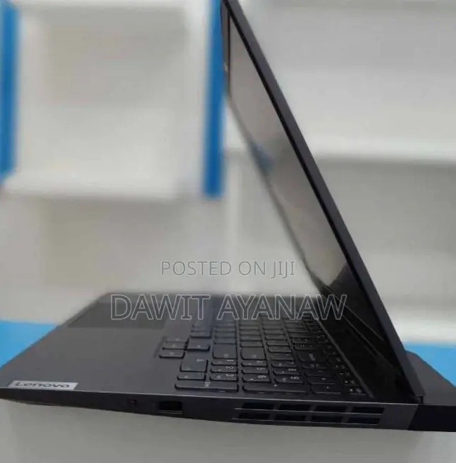 New Laptop Lenovo 8GB AMD Ryzen 7 SSD 512GB