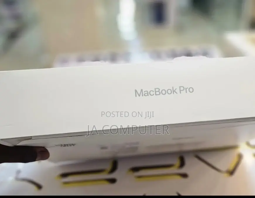 New Laptop Apple MacBook Pro 16GB Apple M2 SSD 512GB