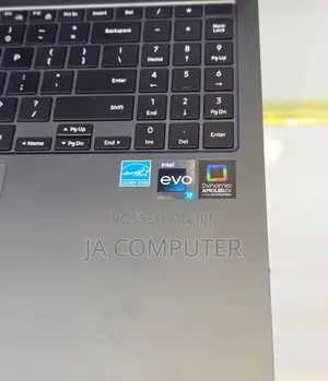 New Laptop Samsung 16GB Intel Core I7 SSD 1T