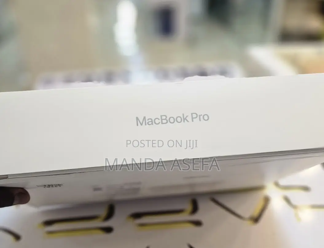 New Laptop Apple MacBook Pro 16GB Apple M2 SSD 512GB