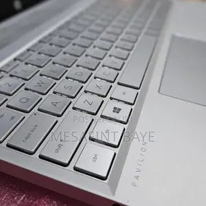 New Laptop HP Pavilion 11 8GB Intel Core I7 SSD 1T