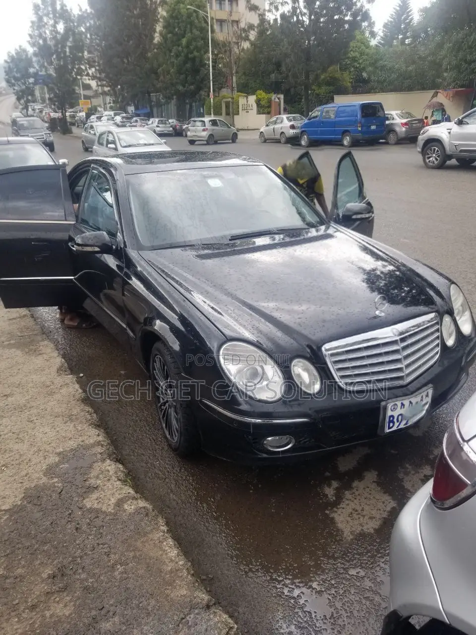 Mercedes-Benz E200 2008 Black