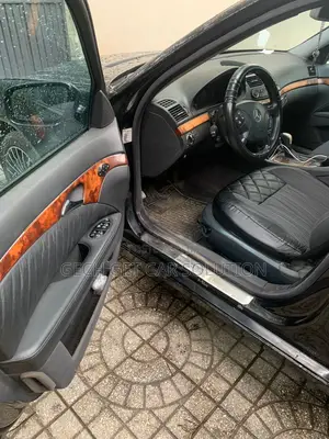 Mercedes-Benz E200 2008 Black