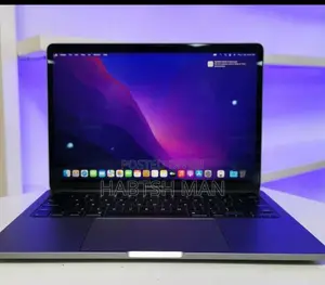 Photo - New Laptop Apple MacBook Pro 2019 16GB Intel Core I7 SSD 256GB