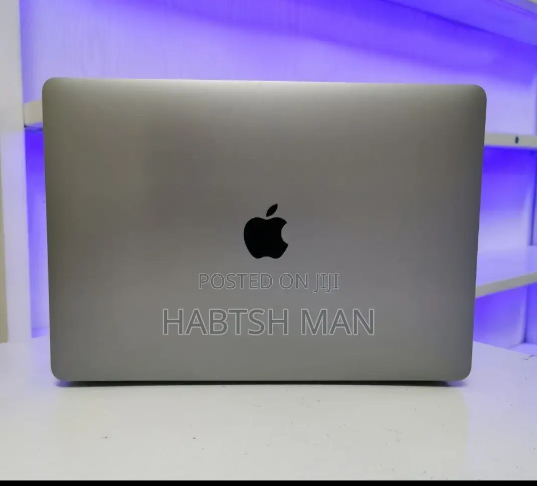 New Laptop Apple MacBook Pro 2019 16GB Intel Core I7 SSD 256GB