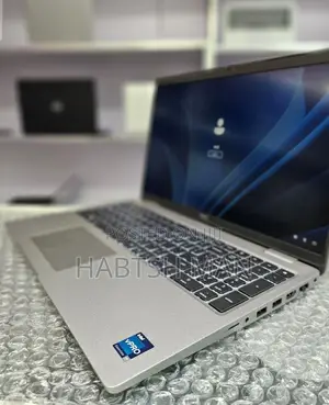 New Laptop Dell Latitude 5530 16GB Intel Core I7 SSD 512GB