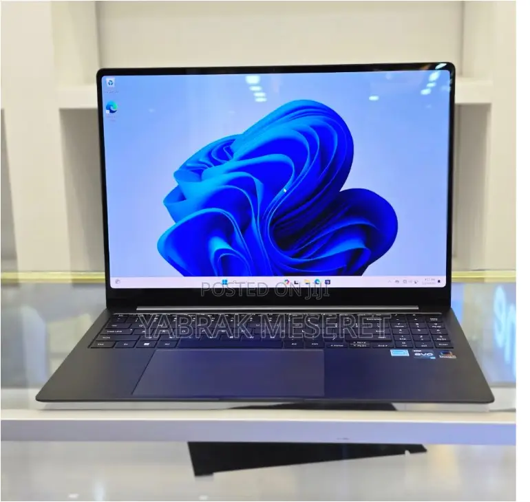 New Laptop Samsung Galaxy Book 2 16GB Intel Core I7 SSD 512GB