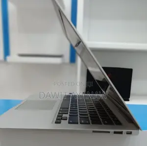 New Laptop Apple MacBook Air 2015 8GB Intel Core I5 SSD 128GB