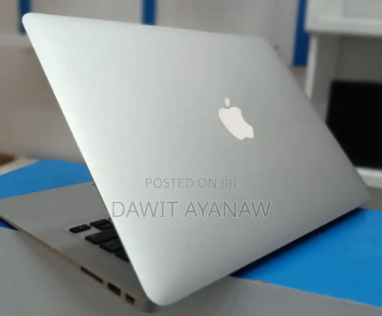 New Laptop Apple MacBook Air 2015 8GB Intel Core I5 SSD 128GB