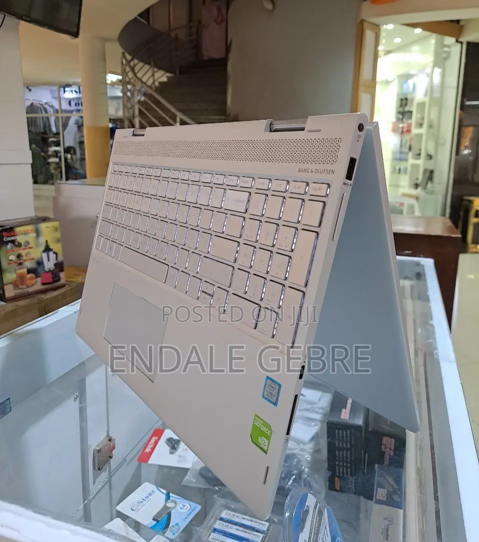 New Laptop HP Envy X360 8GB Intel Core I5 SSD 512GB