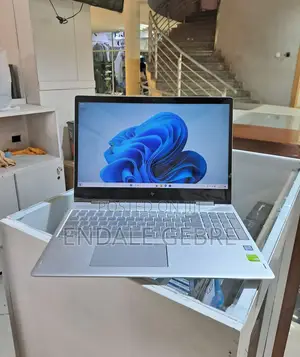 New Laptop HP Envy X360 8GB Intel Core I5 SSD 512GB