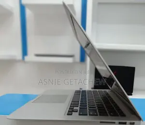 Photo - New Laptop Apple MacBook 2015 4GB Intel Core I5 SSD 128GB