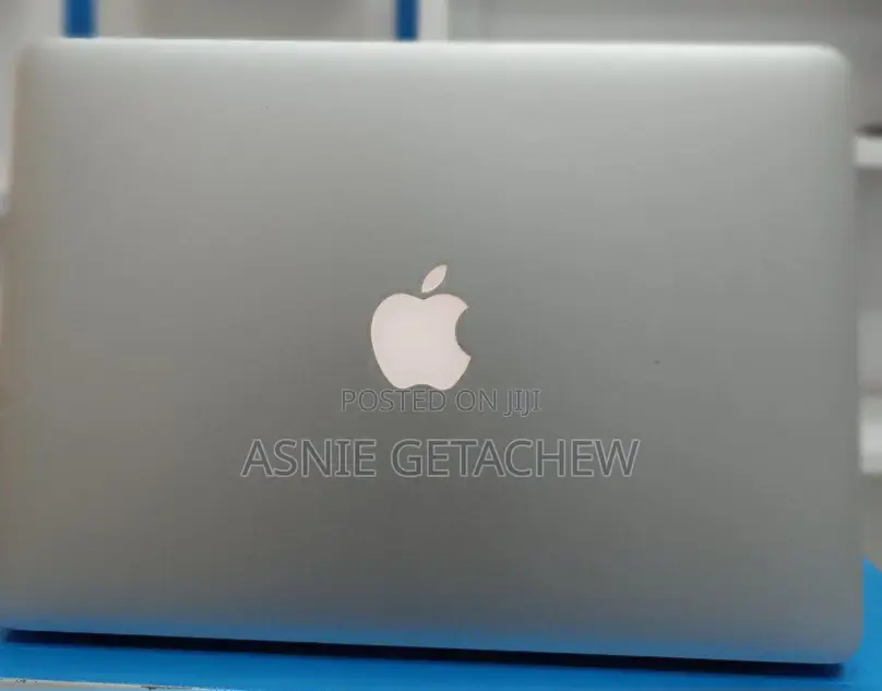 New Laptop Apple MacBook 2015 4GB Intel Core I5 SSD 128GB