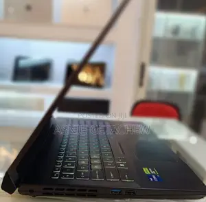 New Laptop MSI GE66 Raider 16GB Intel Core I7 SSD 1T