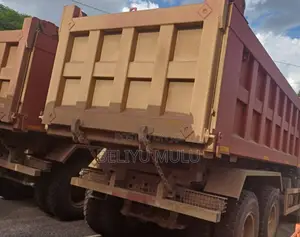 Sino Howo Dumptruck 2025 Red