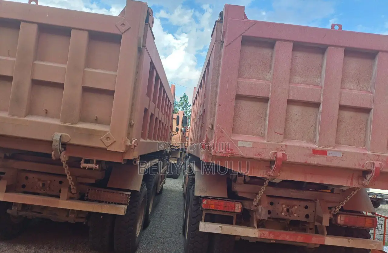 Sino Howo Dumptruck 2025 Red