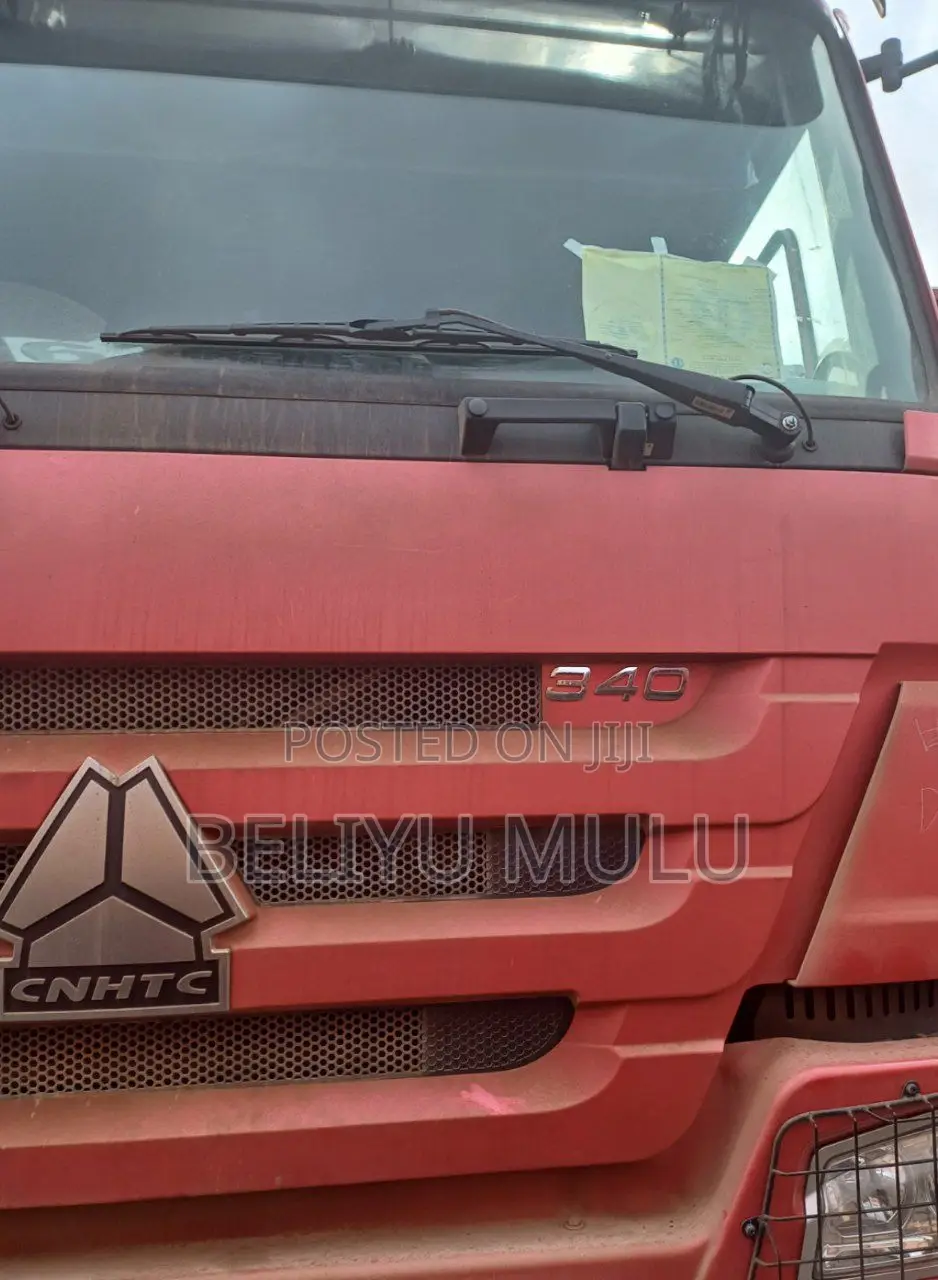 Sino Howo Dumptruck 2025 Red