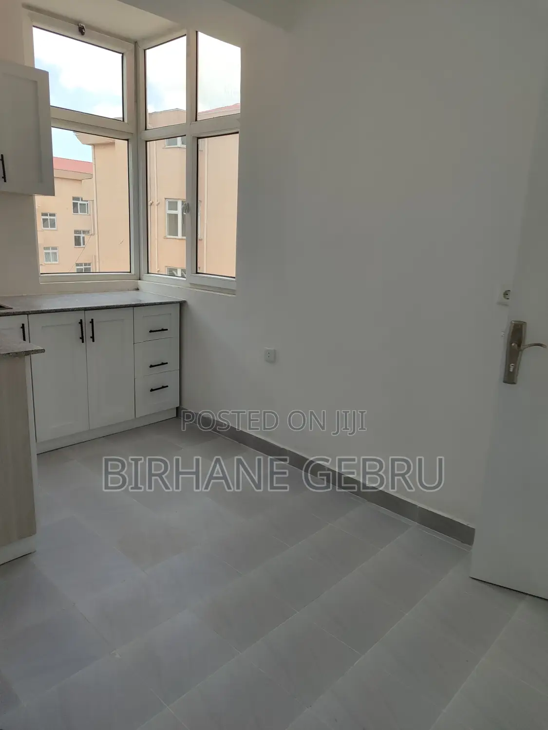 3bdrm House in Apartiment, Bole for rent