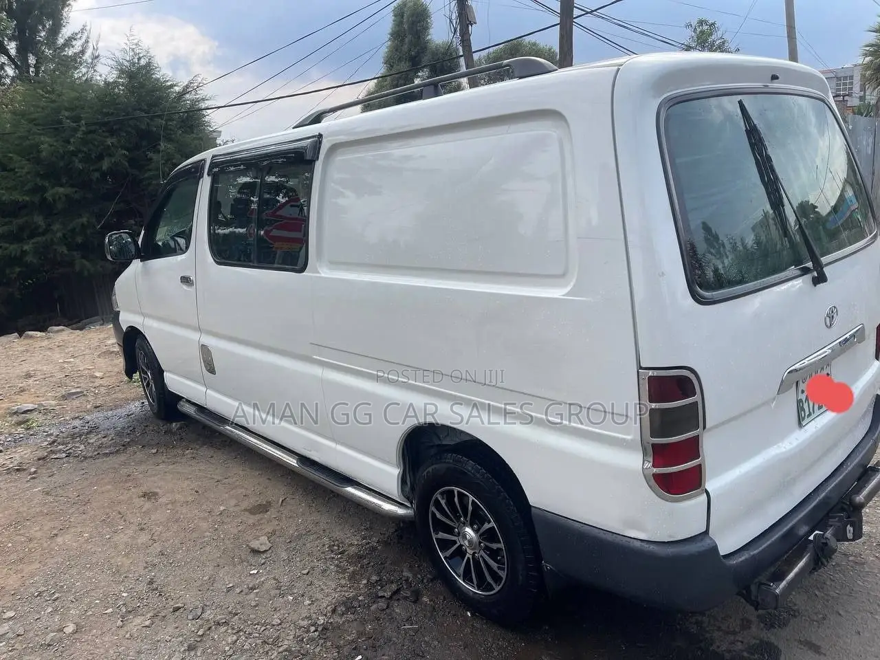 Toyota HiAce 2011 White