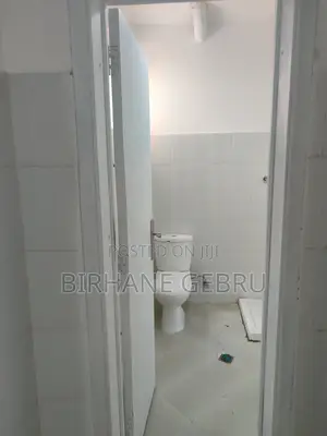 3bdrm House in Apartiment, Bole for rent