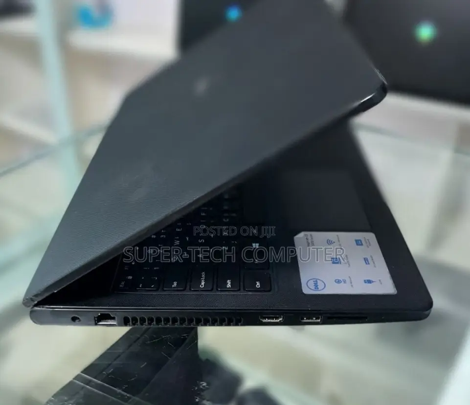 New Laptop Dell Vostro V130 4GB Intel Core I5 HDD 500GB