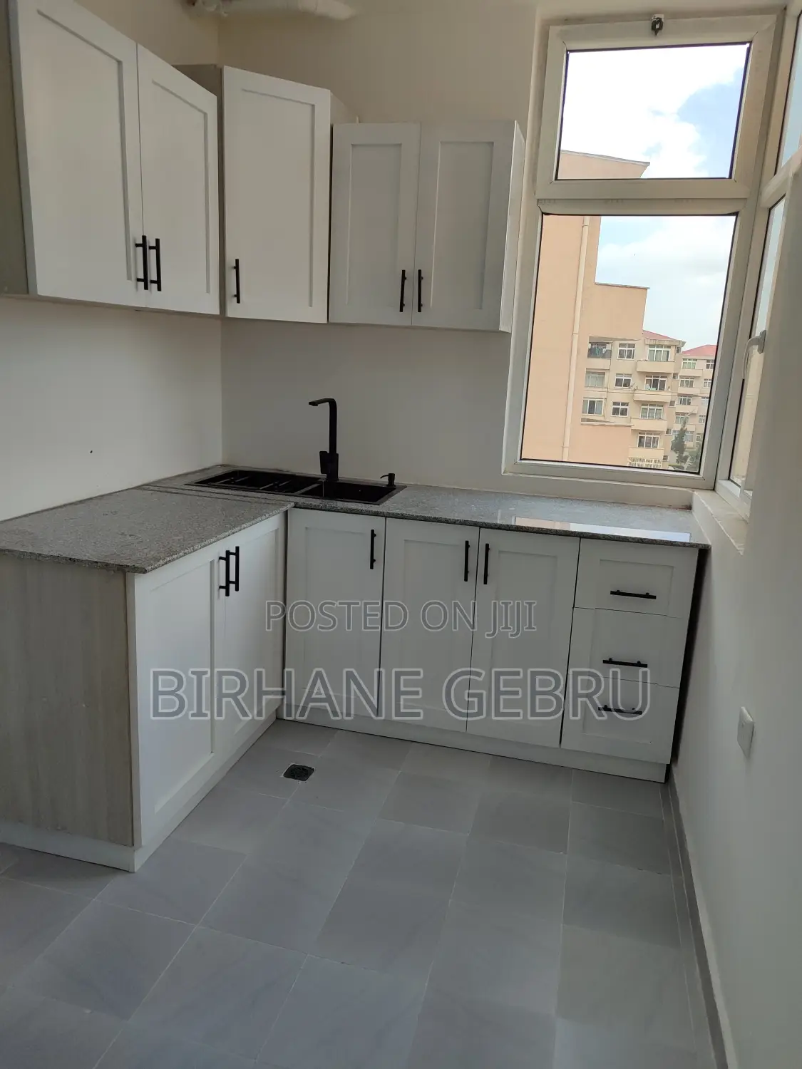 3bdrm House in Apartiment, Bole for rent