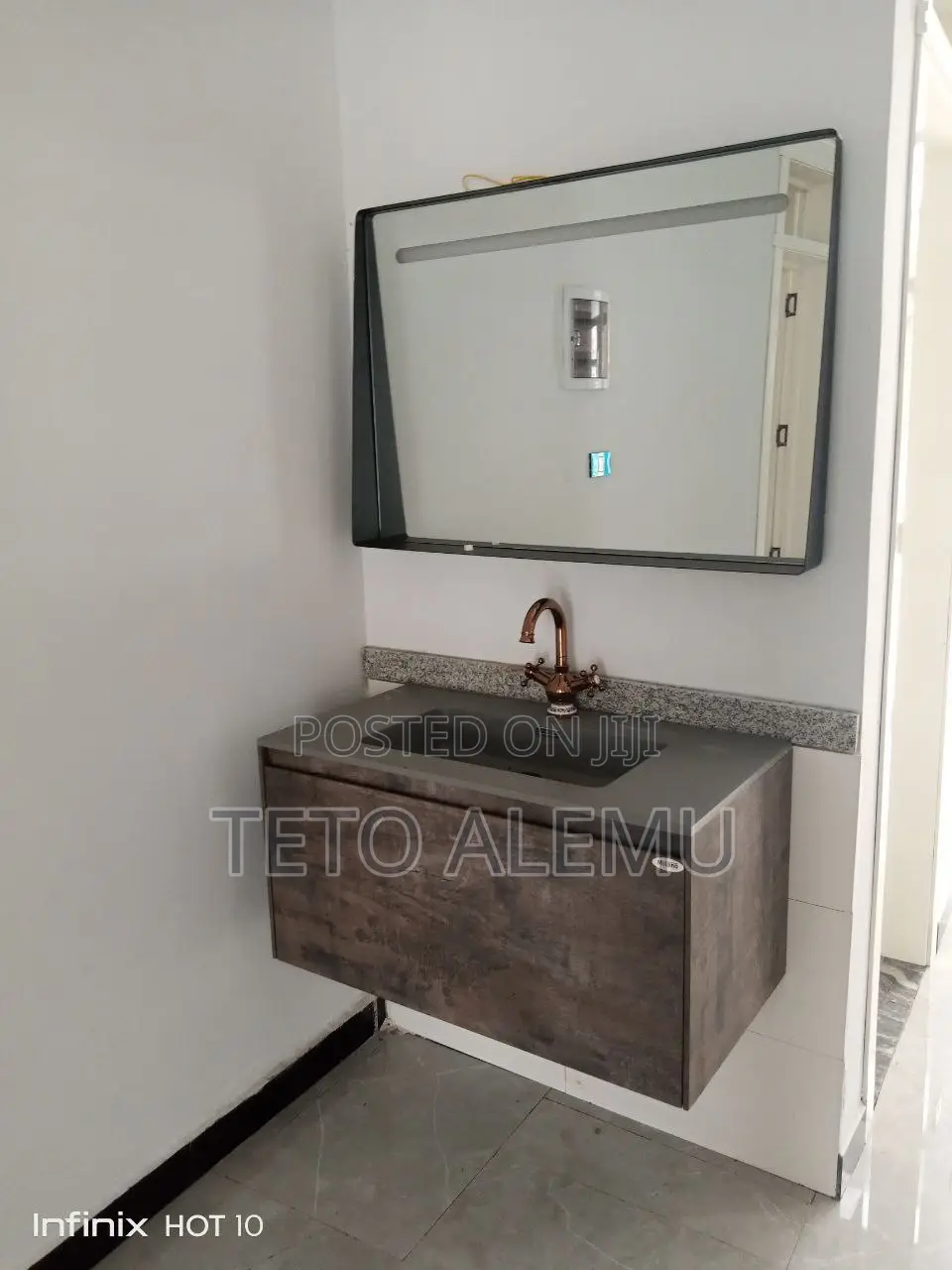 3bdrm Villa in የሚሸጥ ቪላ ቤት ሰሚት ፍየል, Bole for sale