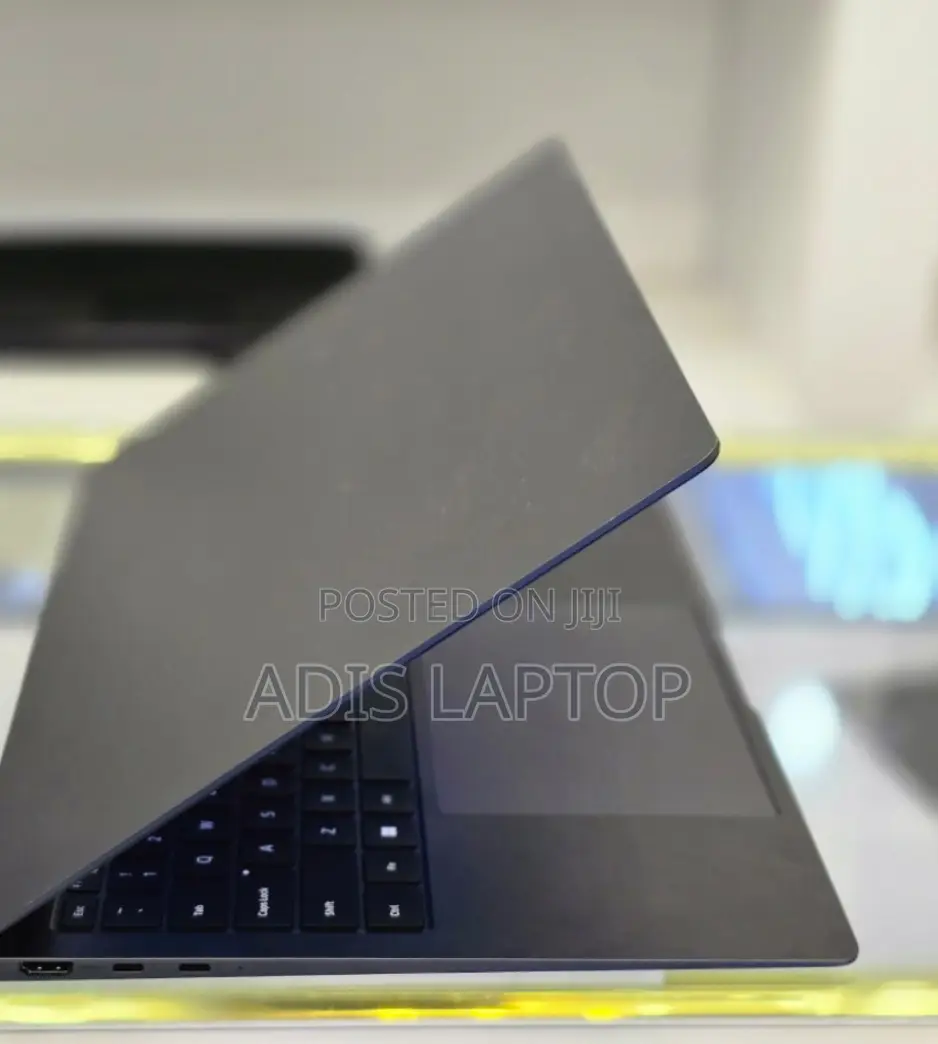 New Laptop Samsung Galaxy Book 2 16GB Intel Core I7 SSD 1T