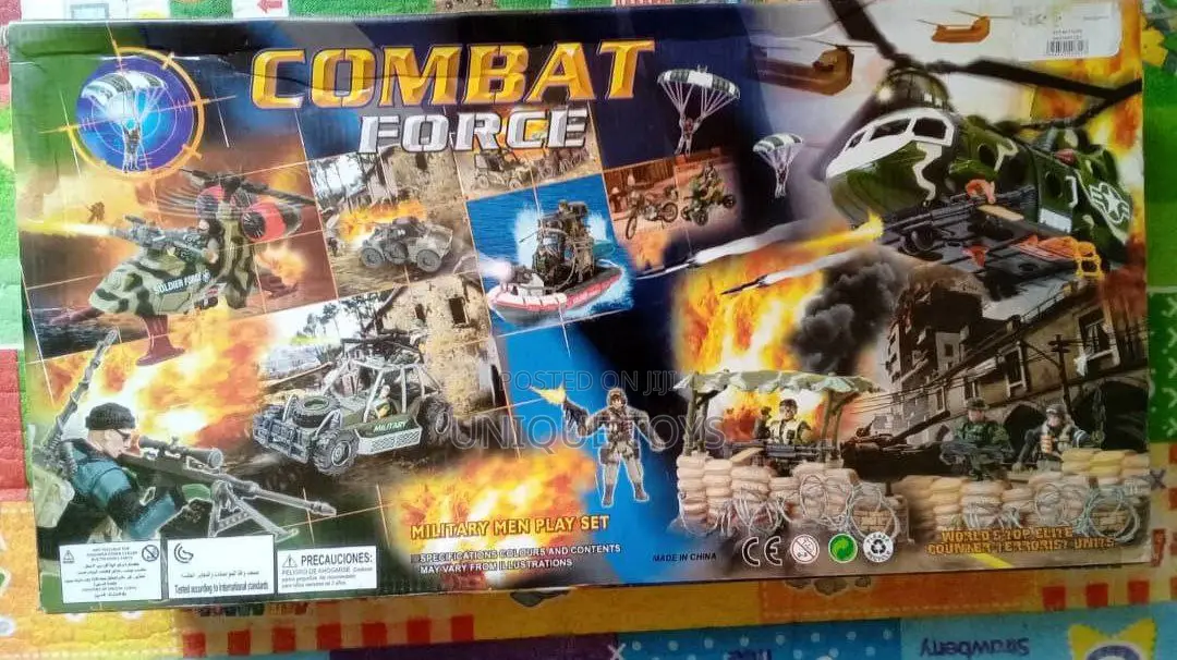 Combat Force Set: 25 Pieces
