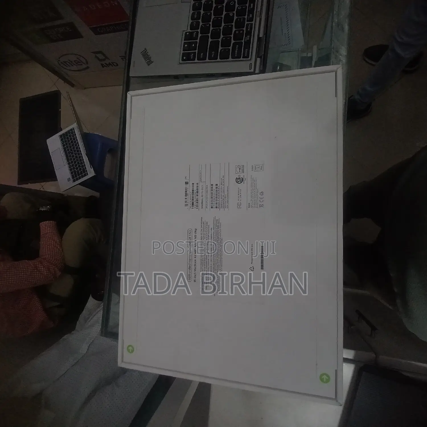 New Apple MacBook Air 2024 M3 13-Inch 8GB Apple M3 Max SSD 256GB