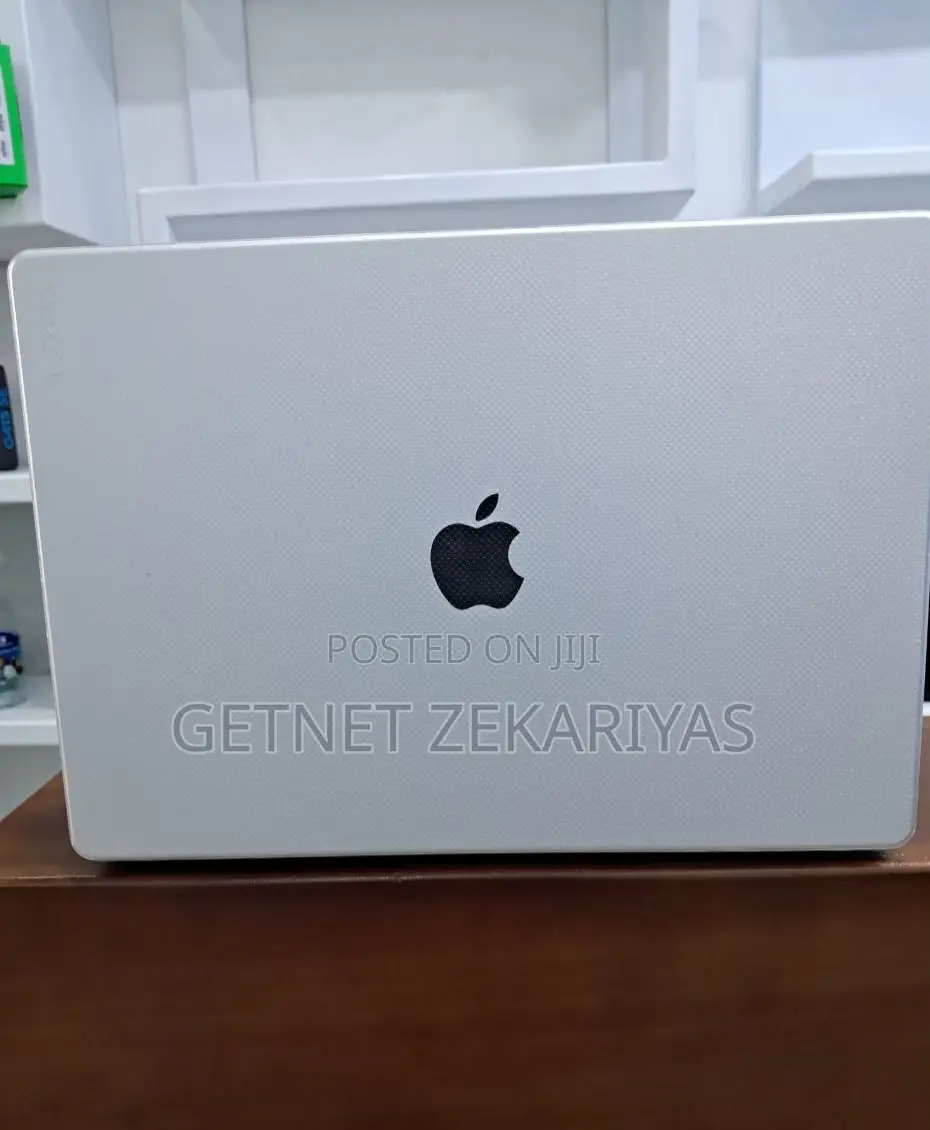 New Laptop Apple MacBook Pro 2023 M2 16-Inch 16GB Apple M2 SSD 1T