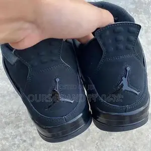 Photo - Air Jordan 4 Retro Black Cat High Master Quality Luxury Sho