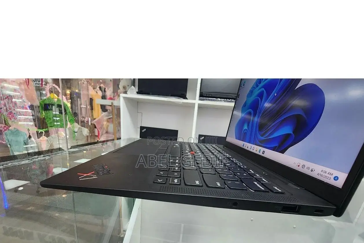 New Laptop Lenovo ThinkPad Yoga 370 16GB Intel Core I5 SSD 512GB