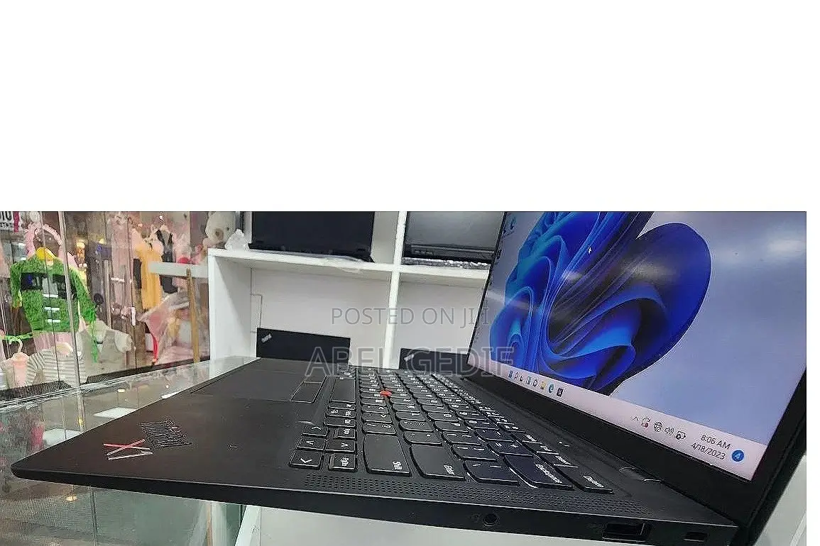 New Laptop Lenovo ThinkPad Yoga 370 16GB Intel Core I5 SSD 512GB