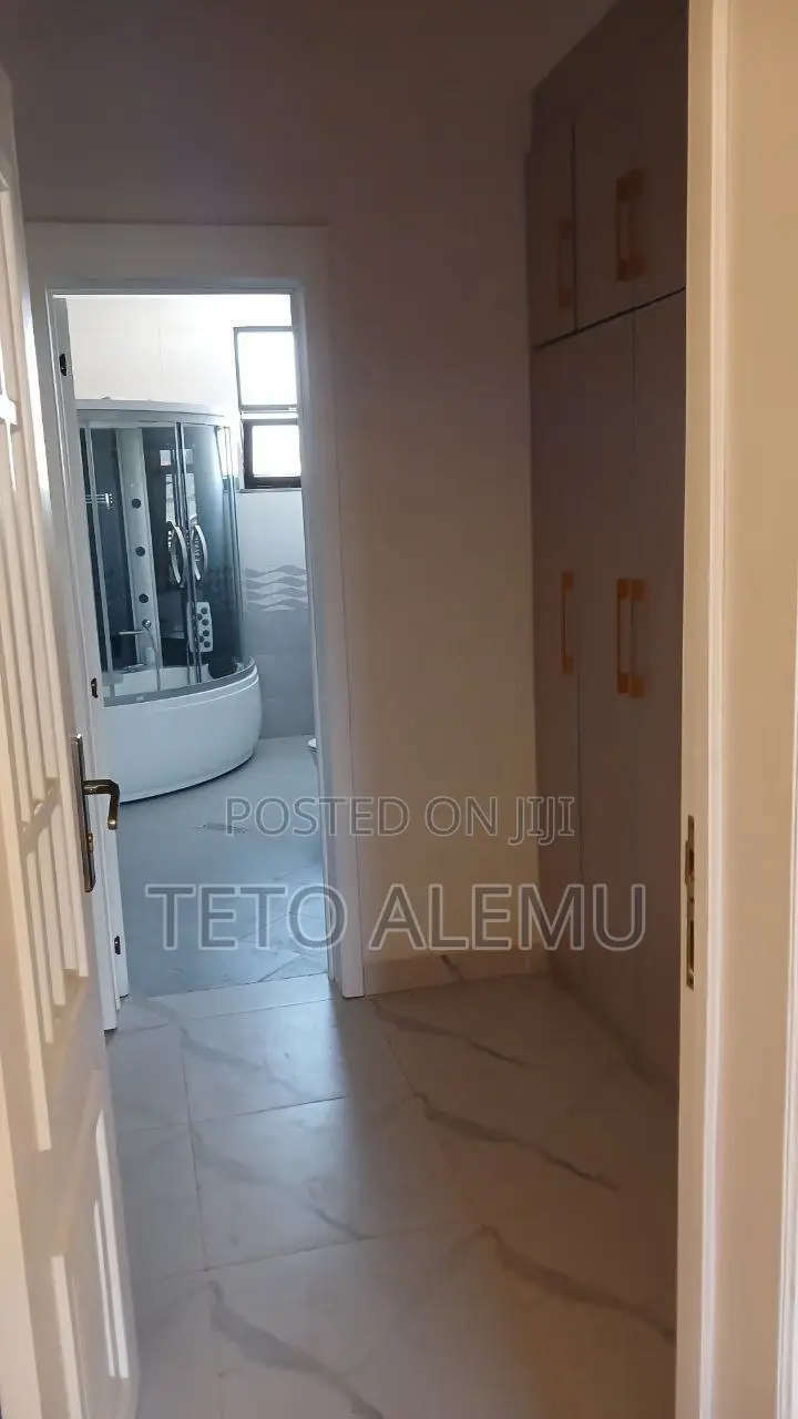 6bdrm House in የሚሸጥ ቅንጡ ቤት ጃክሮስ, Bole for sale