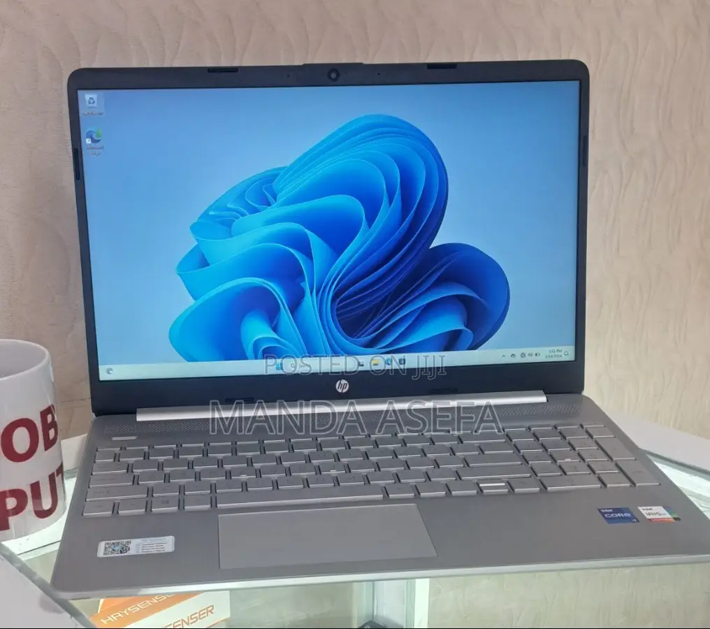 New Laptop HP Stream Notebook 8GB Intel Core I7 SSD 1T