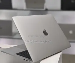 New Laptop Apple MacBook Pro 2018 16GB Intel Core I7 SSD 512GB