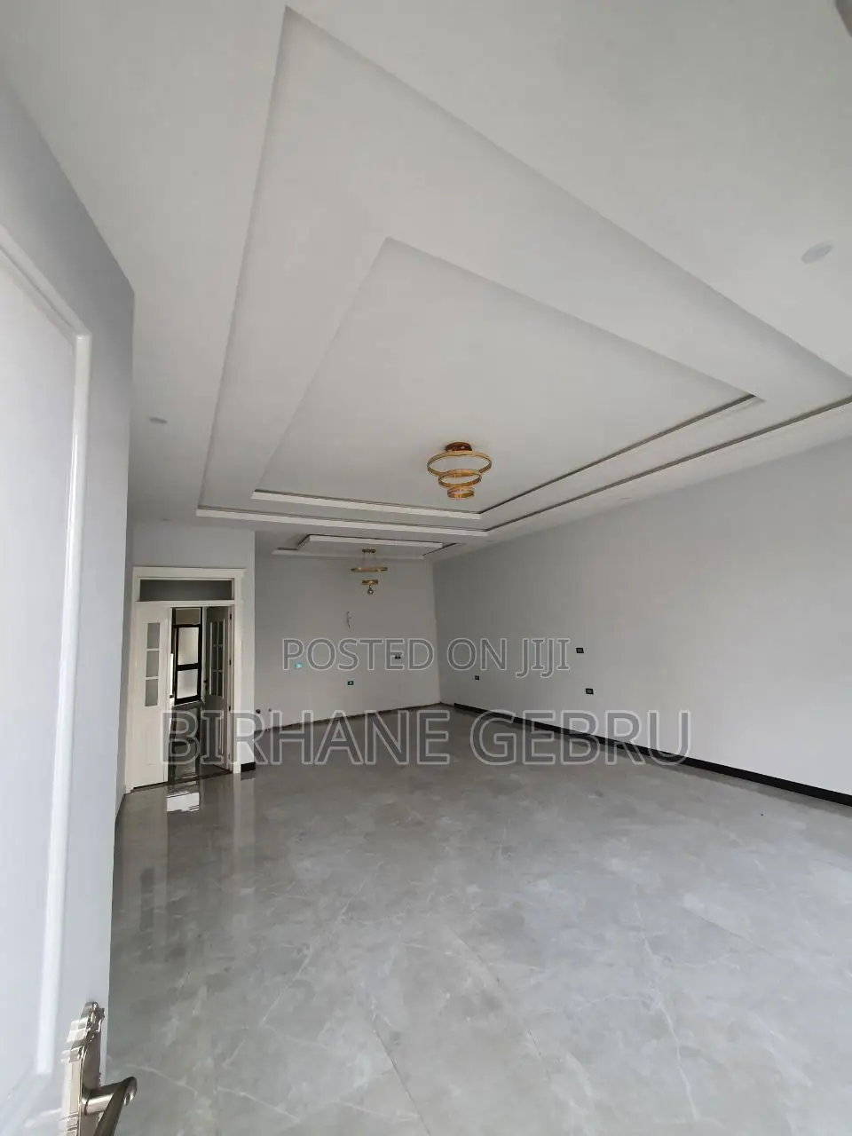 5bdrm House in Villa, Bole for rent