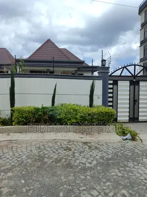 5bdrm House in Villa, Bole for rent