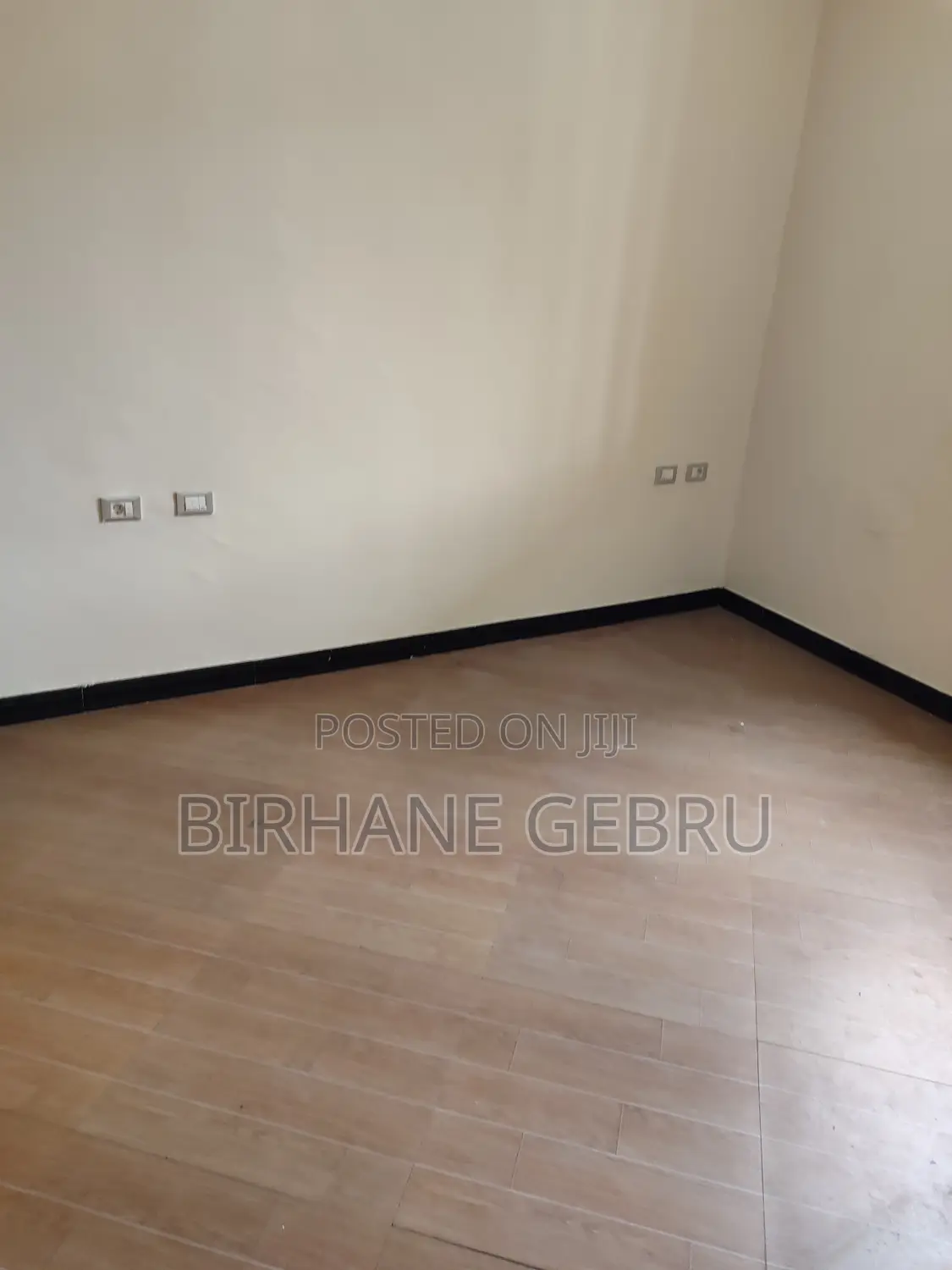 5bdrm House in Villa, Bole for rent