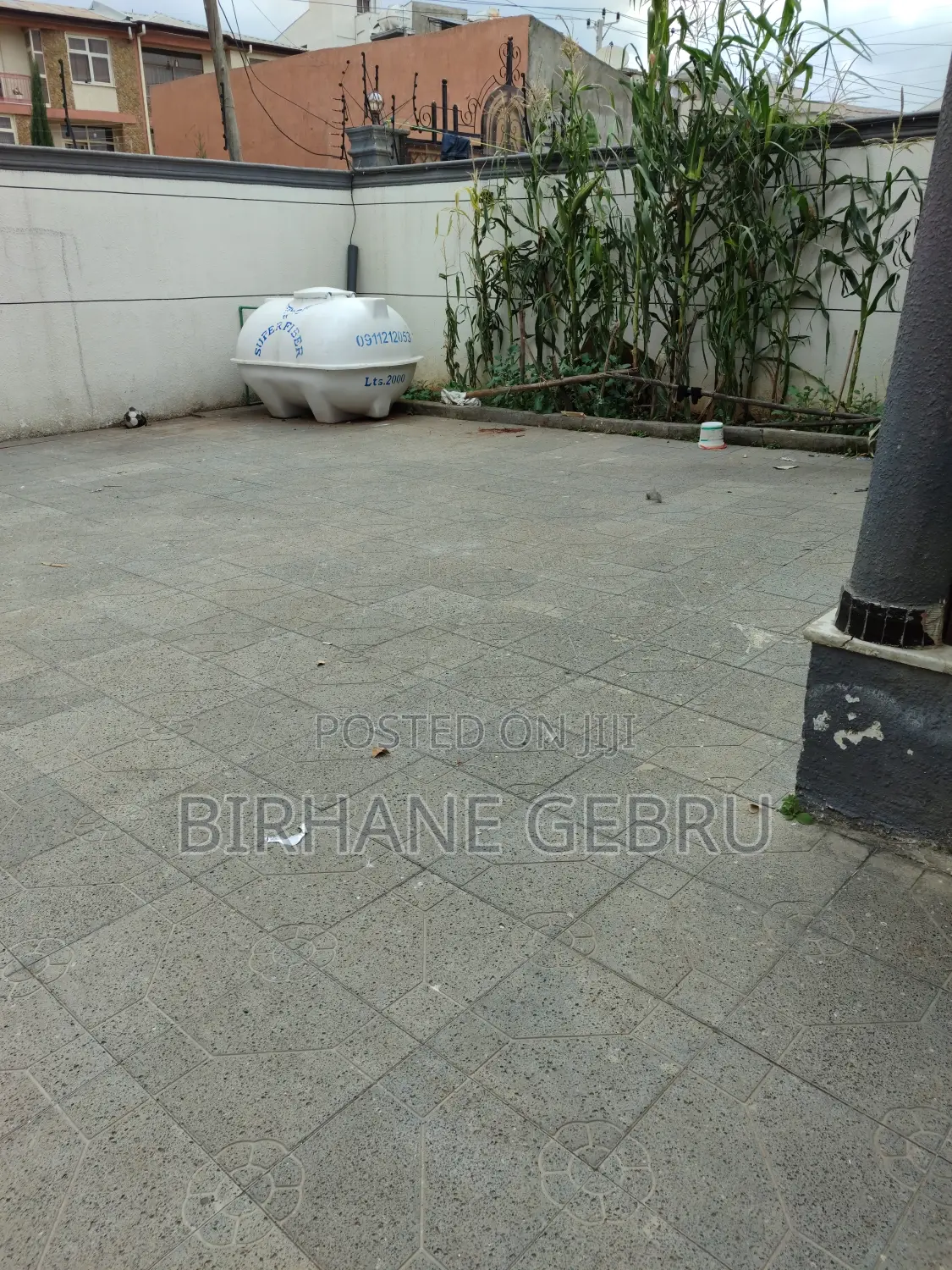 5bdrm House in Villa, Bole for rent