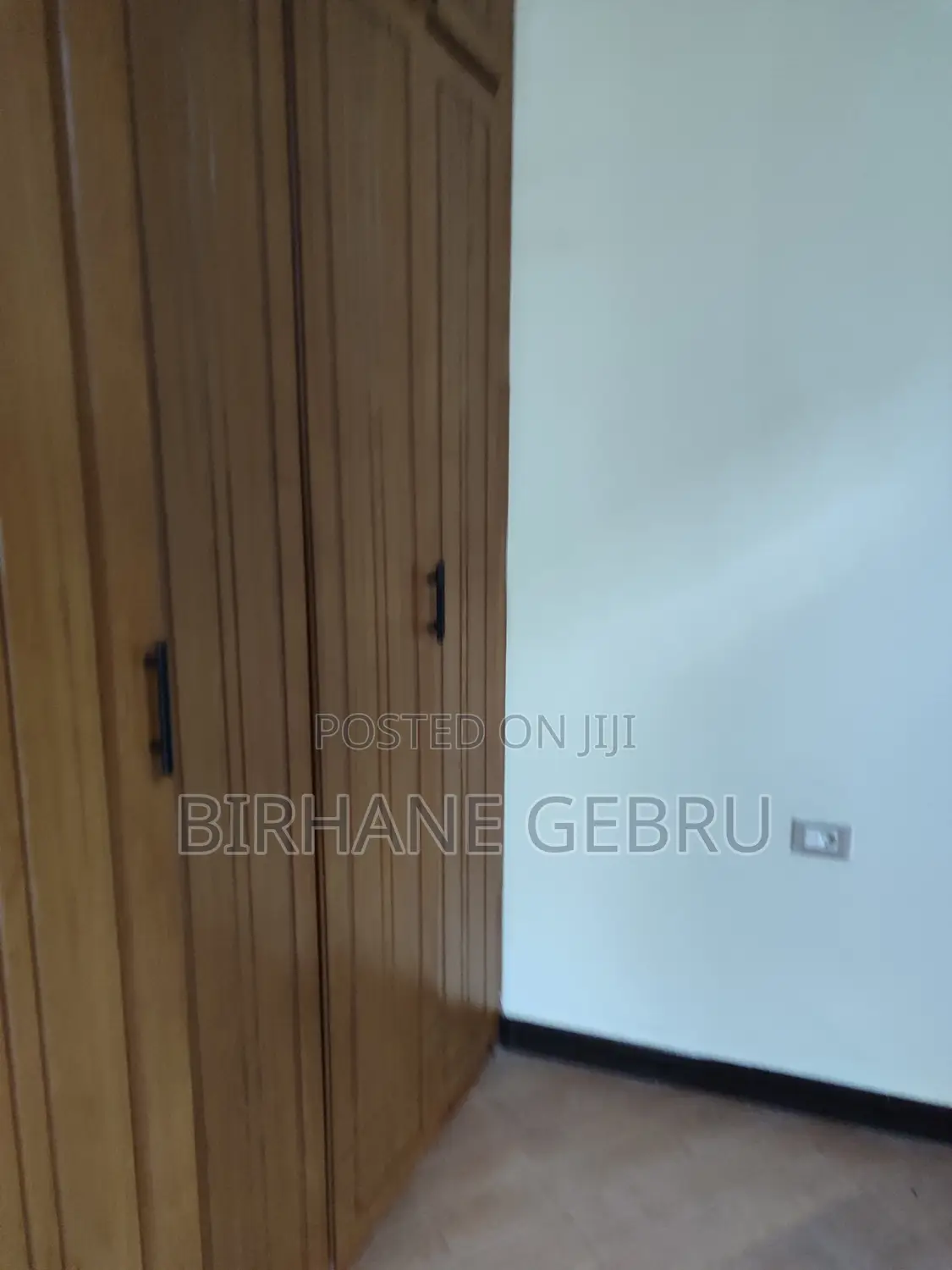 5bdrm House in Villa, Bole for rent